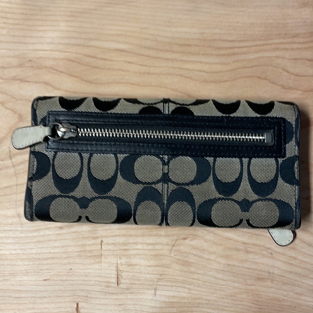 Coach Wallet - Picture 2 of 4
